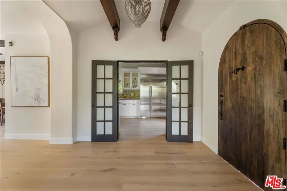 3249 Bennett Drive Los Angeles, CA 90068