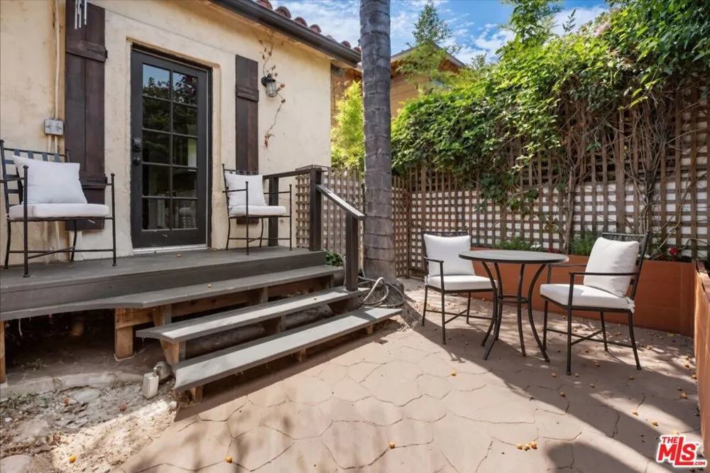 3249 Bennett Drive Los Angeles, CA 90068