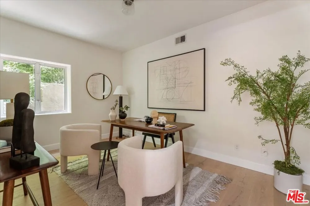 3249 Bennett Drive Los Angeles, CA 90068