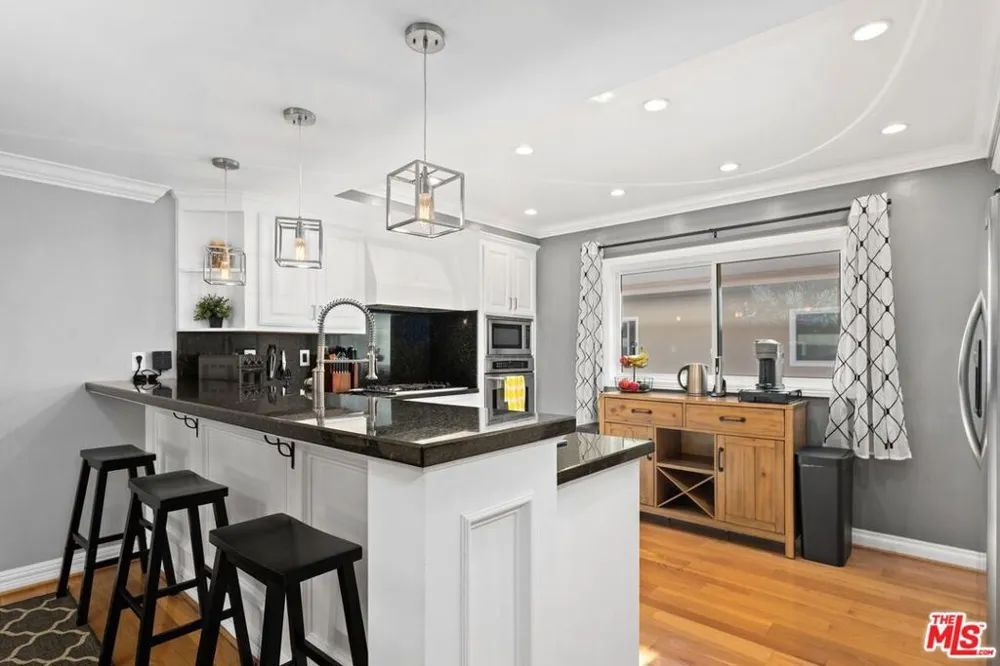 4716 La Villa Marina #C Marina del Rey, CA 90292
