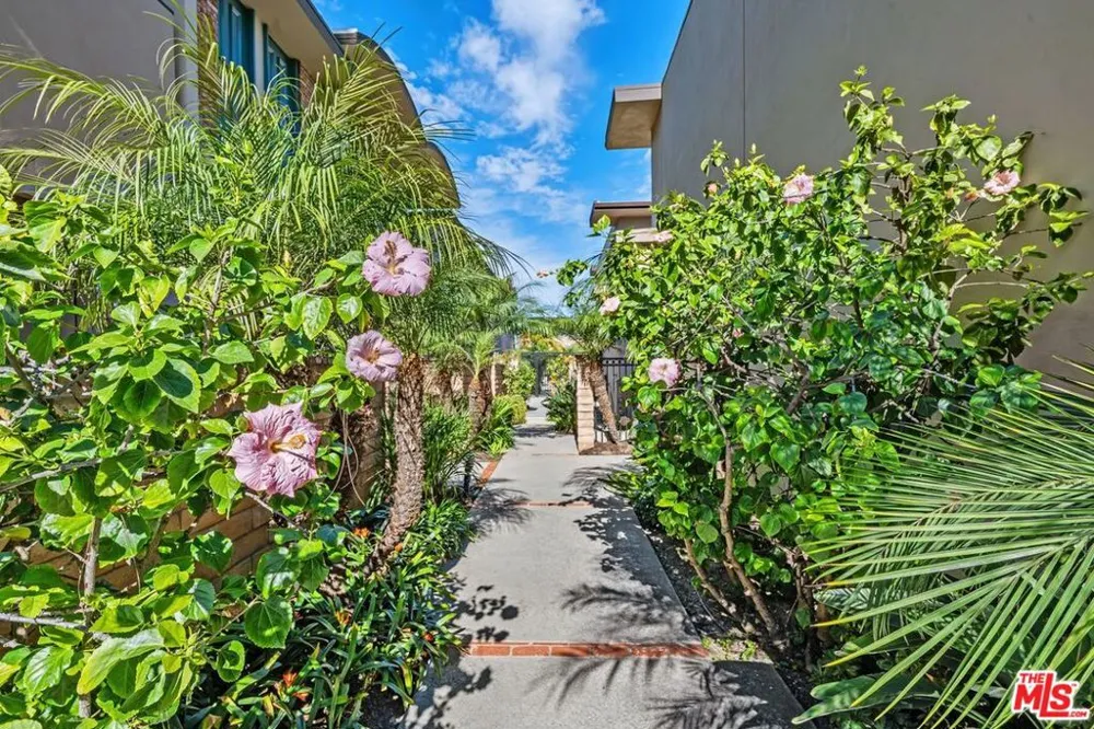 4716 La Villa Marina #C Marina del Rey, CA 90292