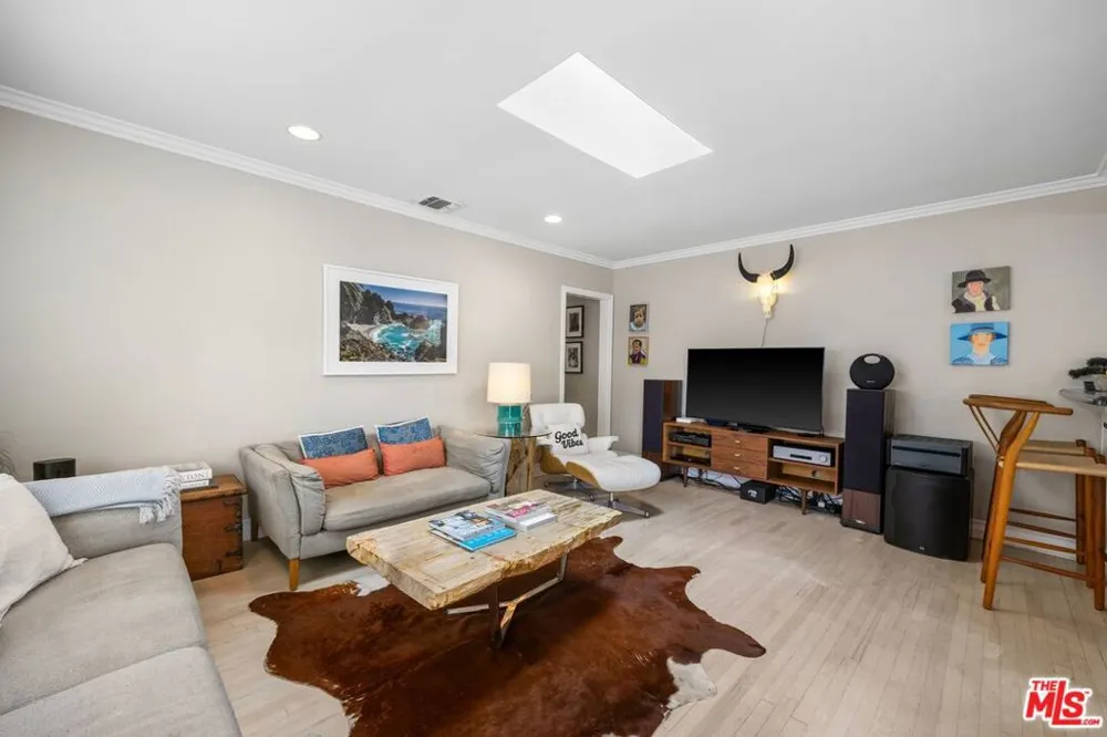 2615 Beach Avenue Venice, CA 90291