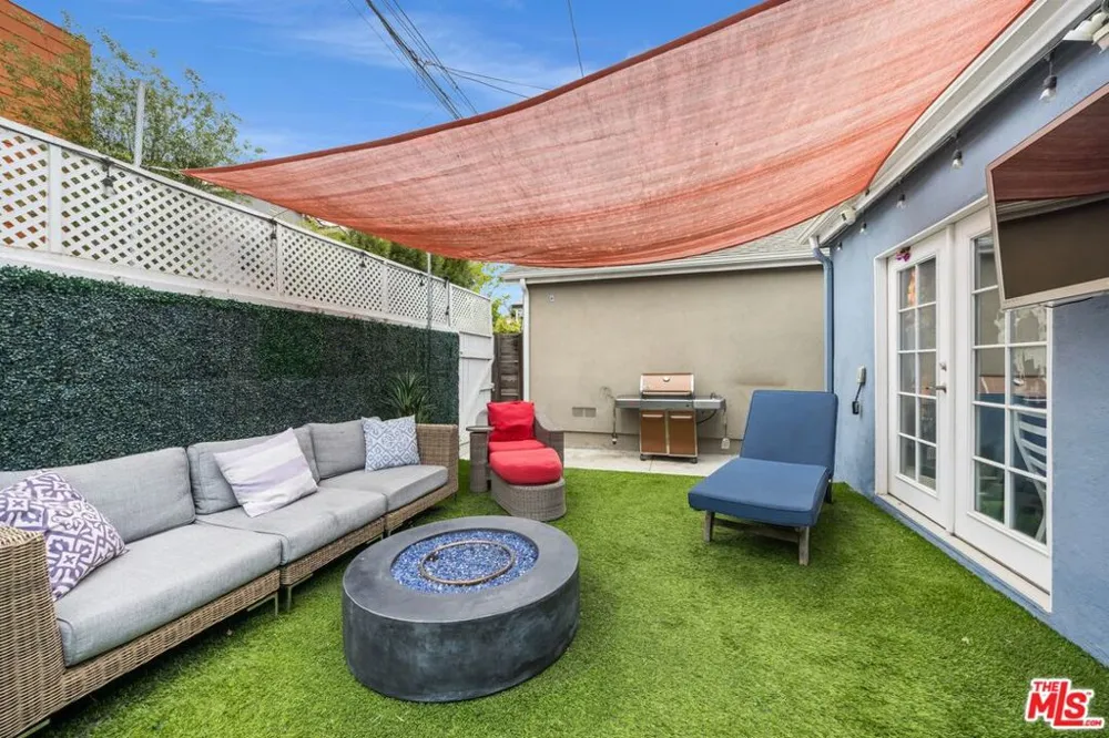 2615 Beach Avenue Venice, CA 90291