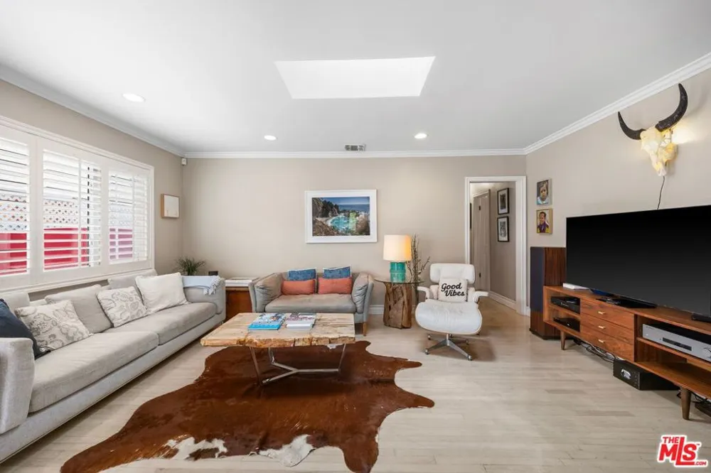 2615 Beach Avenue Venice, CA 90291