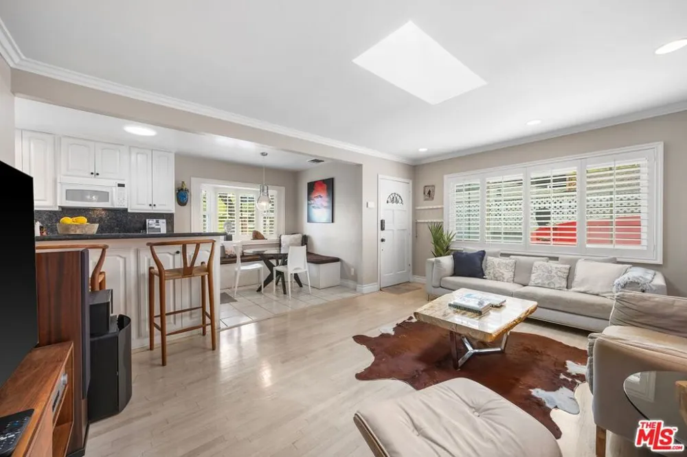 2615 Beach Avenue Venice, CA 90291