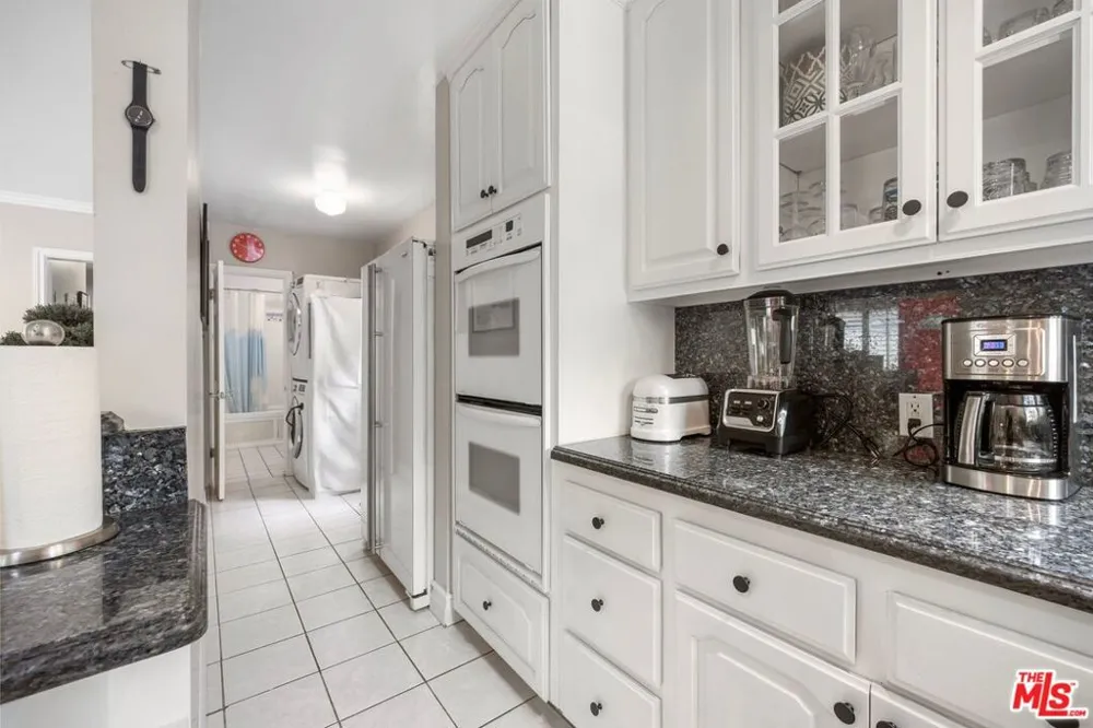 2615 Beach Avenue Venice, CA 90291