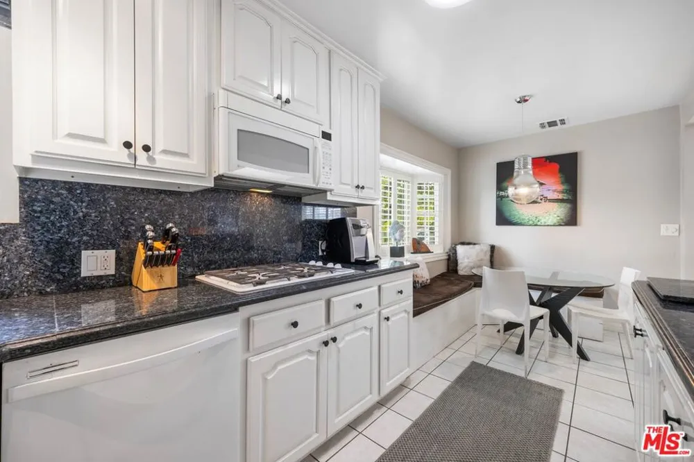 2615 Beach Avenue Venice, CA 90291