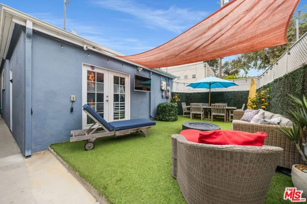 2615 Beach Avenue Venice, CA 90291