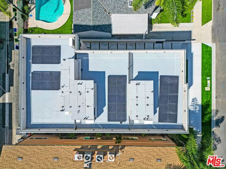 4329 Radford Avenue #2 Studio City, CA 91604