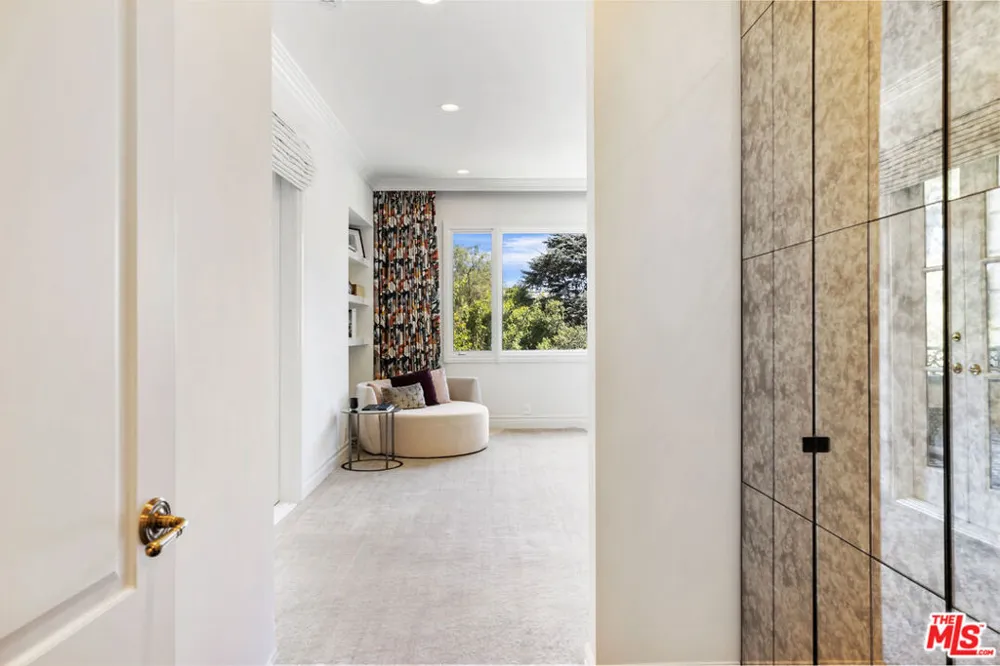 10110 Empyrean Way #204 Los Angeles, CA 90067