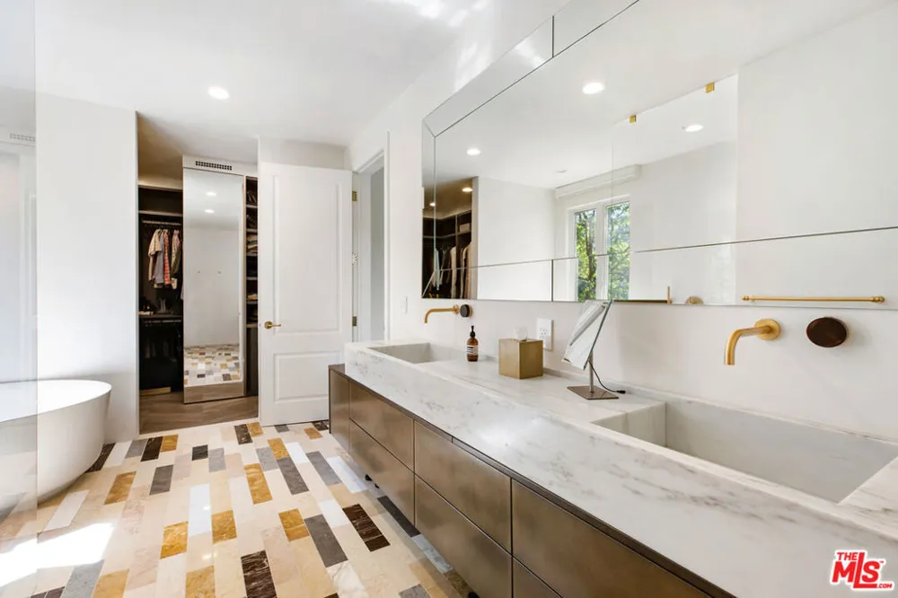 10110 Empyrean Way #204 Los Angeles, CA 90067