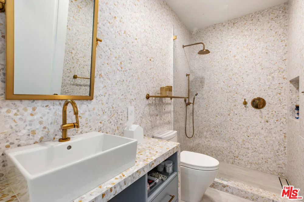 10110 Empyrean Way #204 Los Angeles, CA 90067