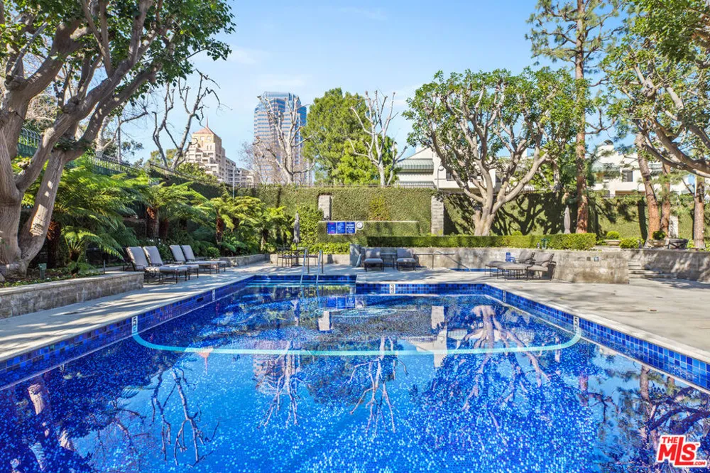 10110 Empyrean Way #204 Los Angeles, CA 90067