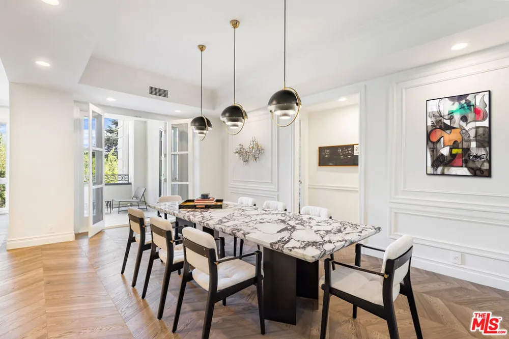 10110 Empyrean Way #204 Los Angeles, CA 90067