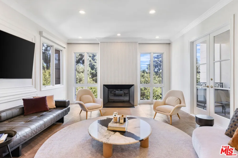10110 Empyrean Way #204 Los Angeles, CA 90067