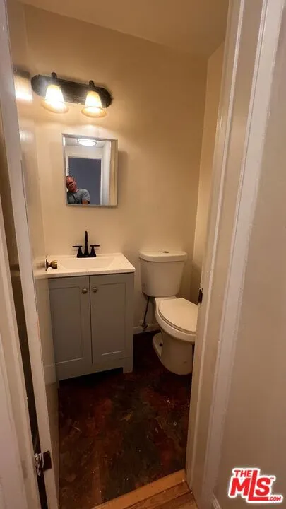 3562 Mentone Los Angeles, CA 90034