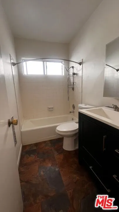 3562 Mentone Los Angeles, CA 90034