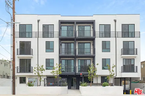 6144 Whitsett Avenue #204
