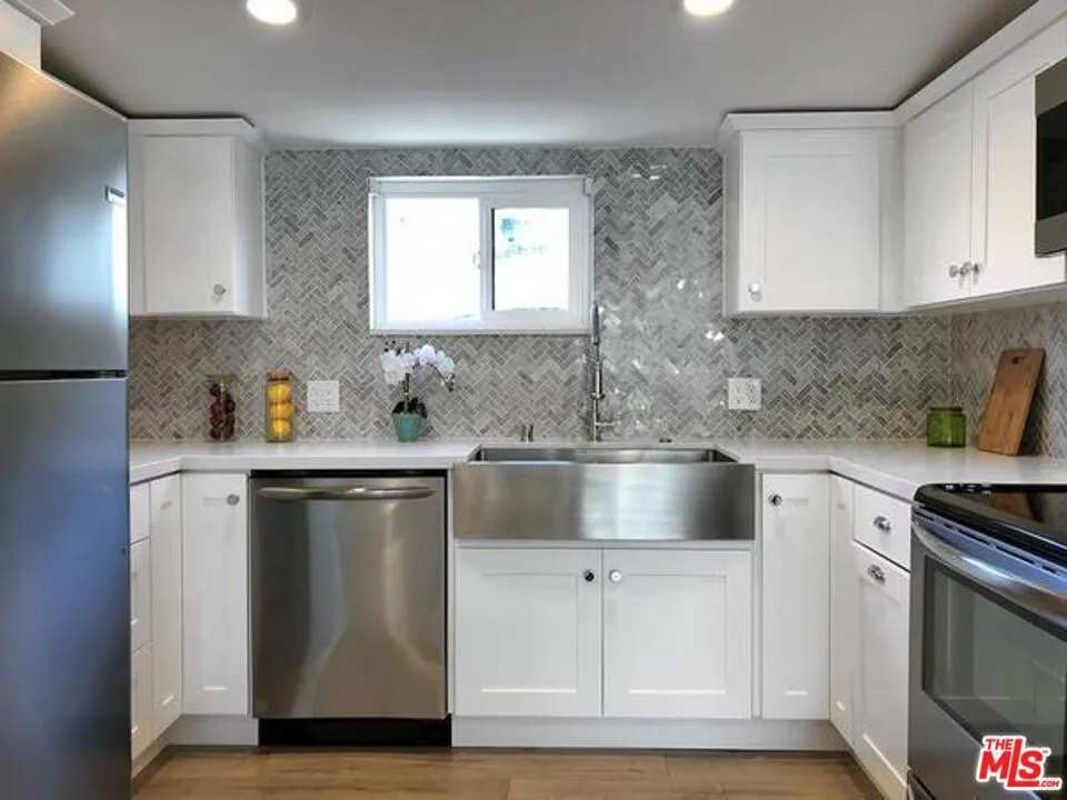 2211 GRIFFITH PARK #5 Los Angeles, CA 90039