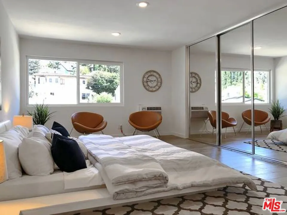 2211 GRIFFITH PARK #5 Los Angeles, CA 90039