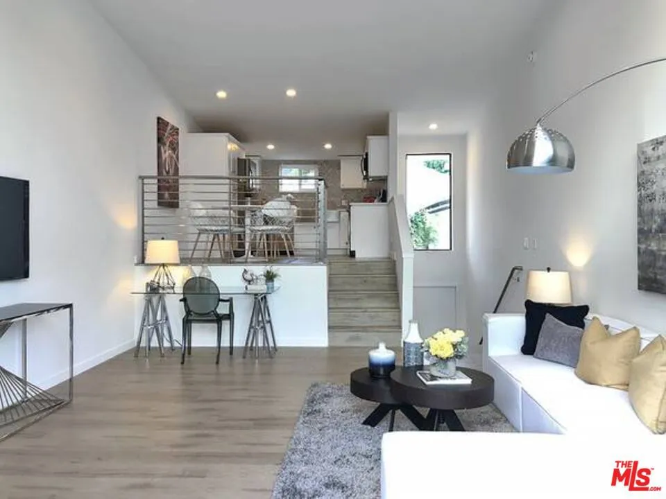 2211 GRIFFITH PARK #5 Los Angeles, CA 90039