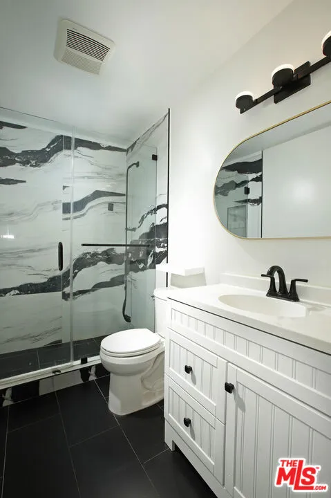 10214 Samoa Avenue #25 Tujunga, CA 91042