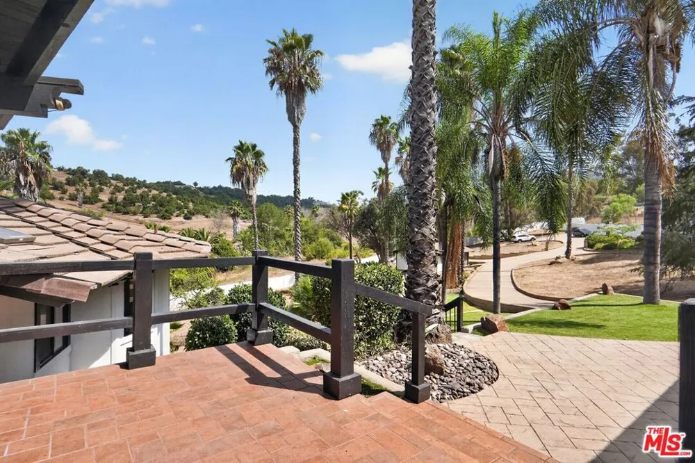3342 White Hawk Road Escondido, CA 92027