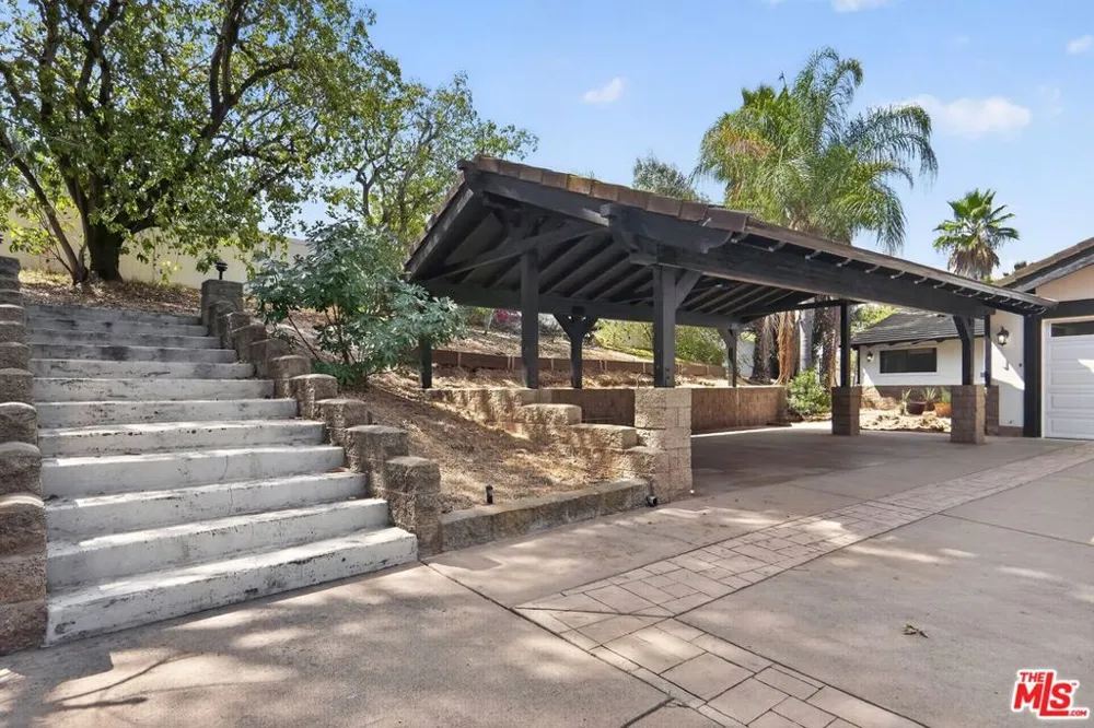 3342 White Hawk Road Escondido, CA 92027