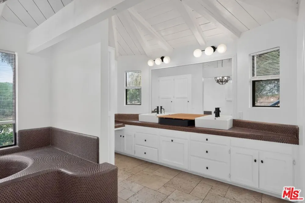 3342 White Hawk Road Escondido, CA 92027