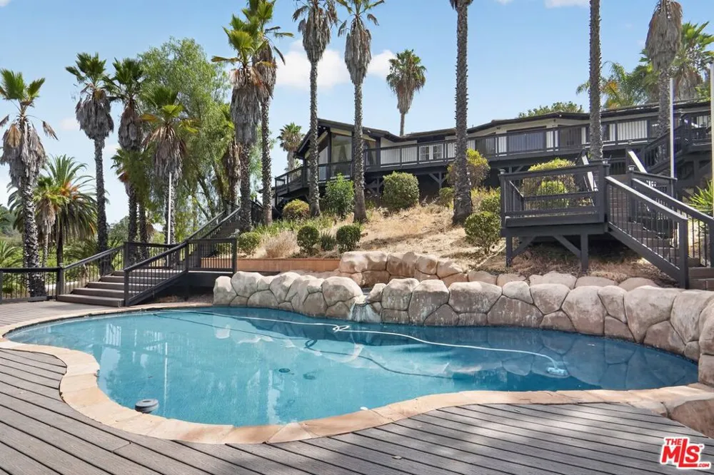 3342 White Hawk Road Escondido, CA 92027
