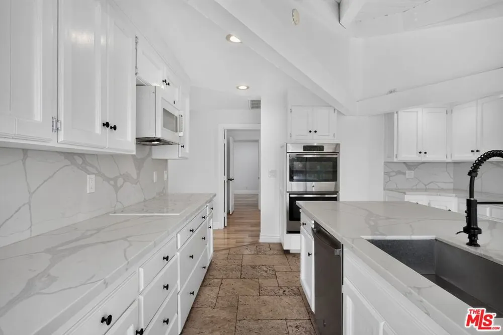 3342 White Hawk Road Escondido, CA 92027