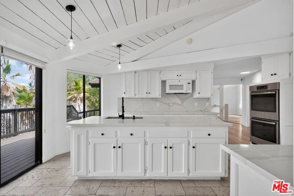 3342 White Hawk Road Escondido, CA 92027