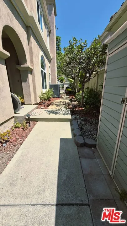 10884 Kimball Place Tustin, CA 92782