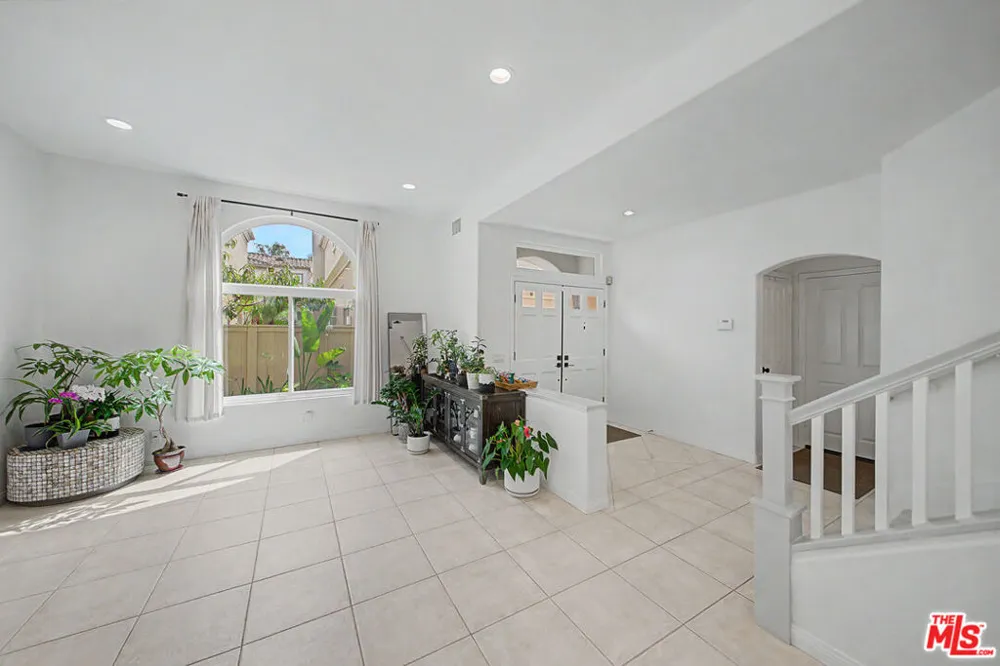 10884 Kimball Place Tustin, CA 92782