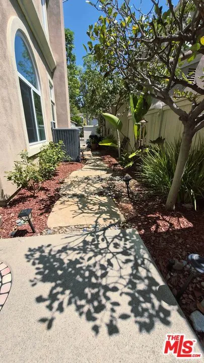 10884 Kimball Place Tustin, CA 92782