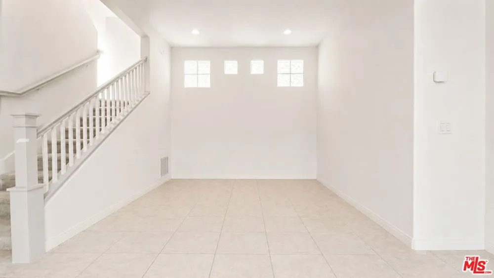10884 Kimball Place Tustin, CA 92782