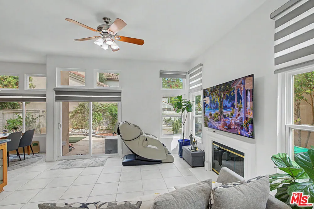10884 Kimball Place Tustin, CA 92782