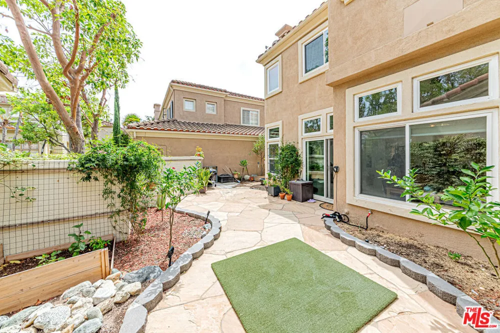 10884 Kimball Place Tustin, CA 92782