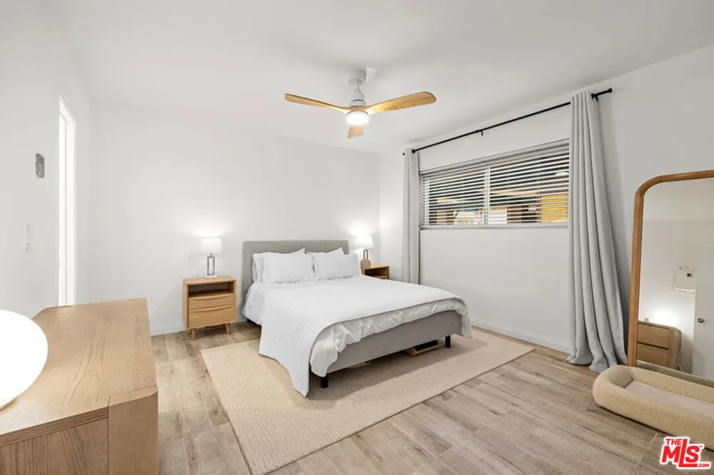 5651 Windsor Way #101 Culver City, CA 90230