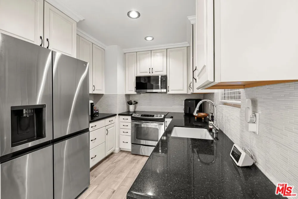 5651 Windsor Way #101 Culver City, CA 90230