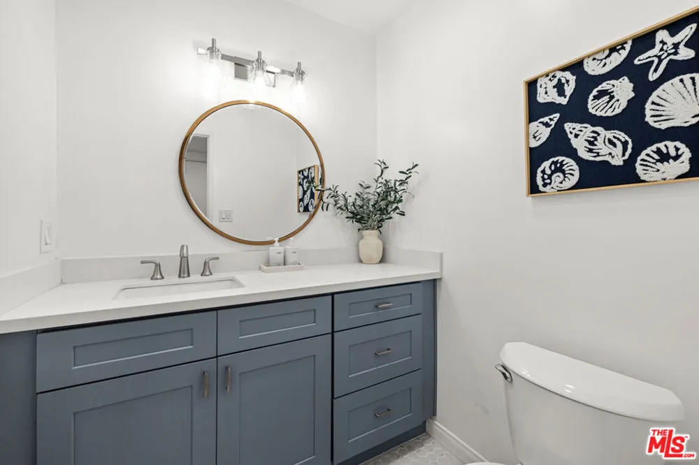 5651 Windsor Way #101 Culver City, CA 90230