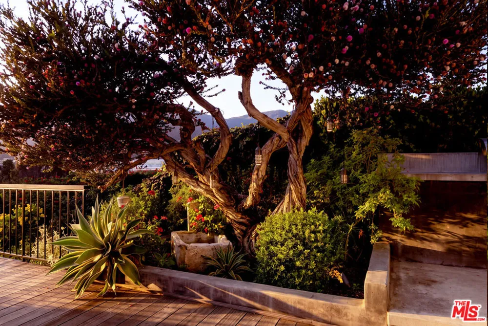 221 Tranquillo Road Los Angeles, CA 90272
