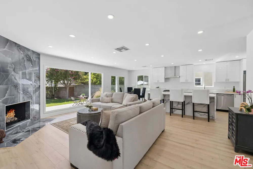 5822 Saloma Avenue Sherman Oaks, CA 91411