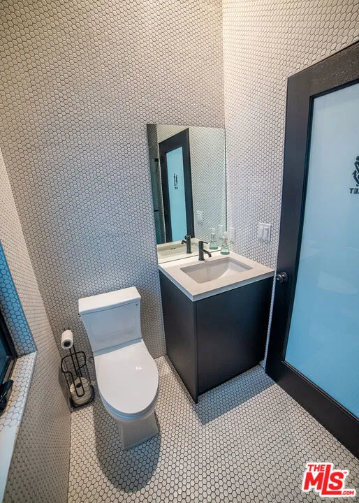 205 Venice Way Los Angeles, CA 90291
