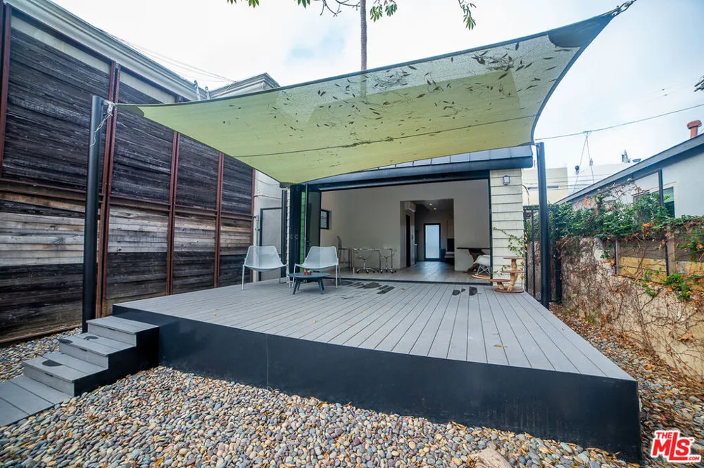 205 Venice Way Los Angeles, CA 90291