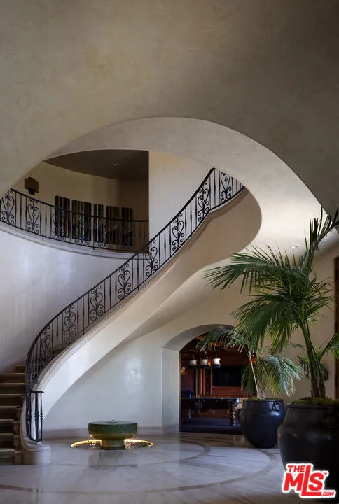 10066 Cielo Drive Los Angeles, CA 90210