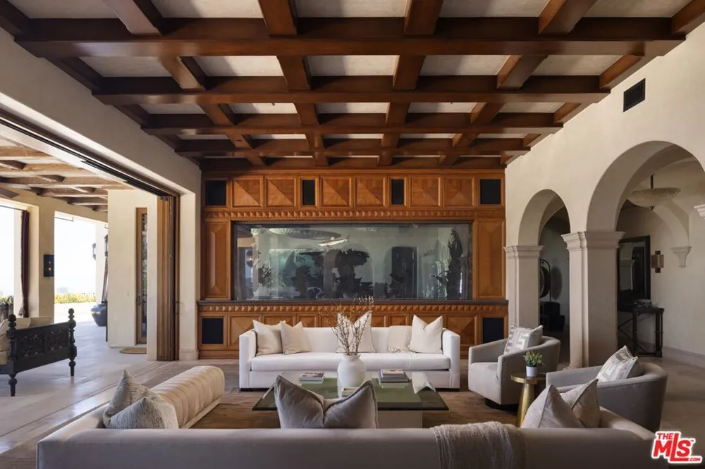 10066 Cielo Drive Los Angeles, CA 90210
