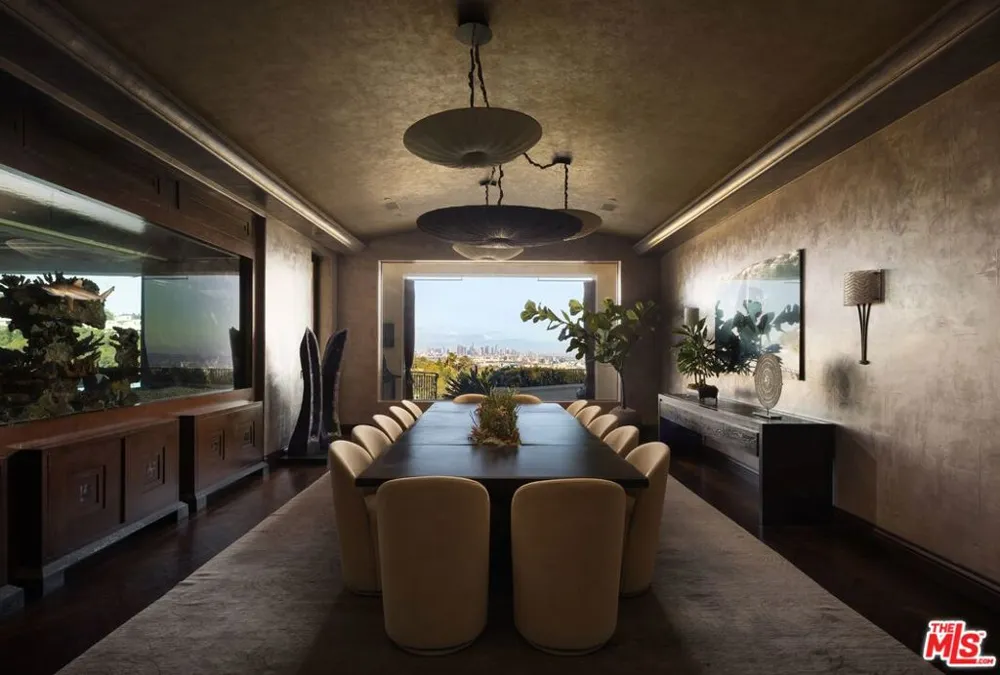 10066 Cielo Drive Los Angeles, CA 90210