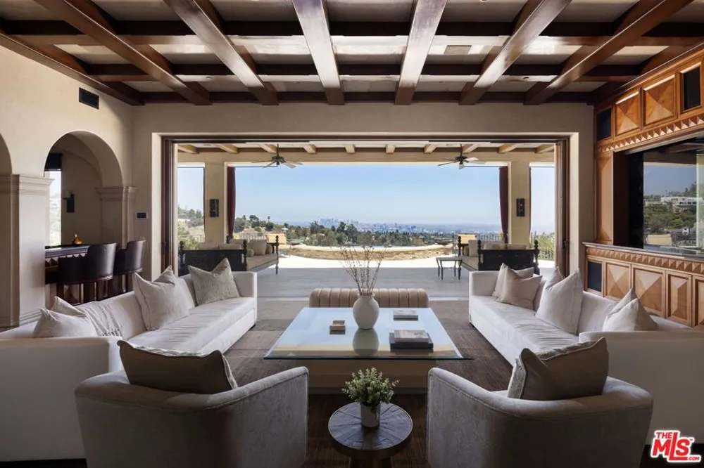 10066 Cielo Drive Los Angeles, CA 90210