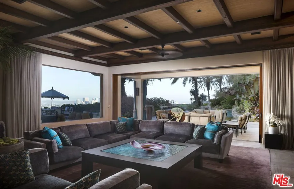 10066 Cielo Drive Los Angeles, CA 90210